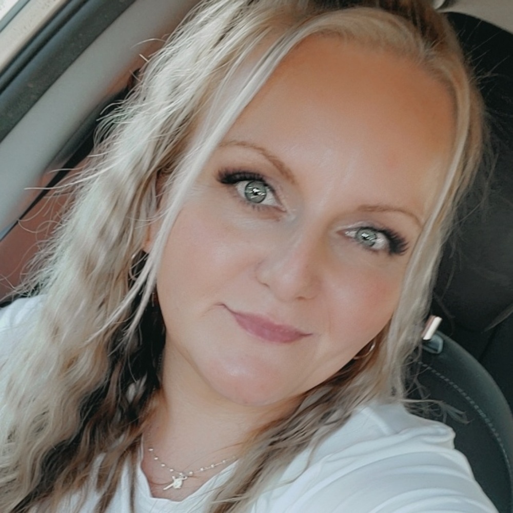 Meet your Posher, Becky